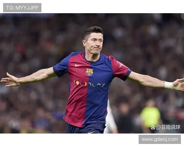 米兰内部对莱万态度存分歧